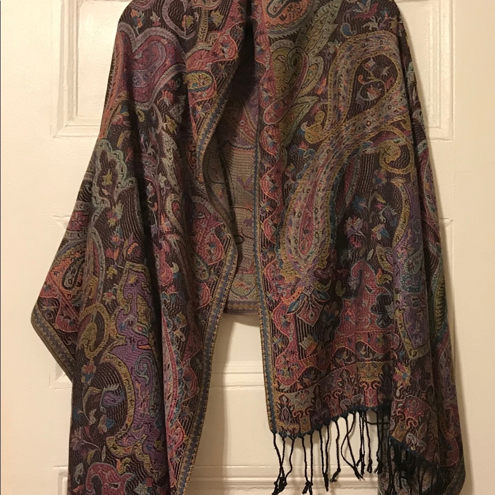 NWOT. Modern Expressions Multicolor Paisley scarf. - Picture 3 of 9